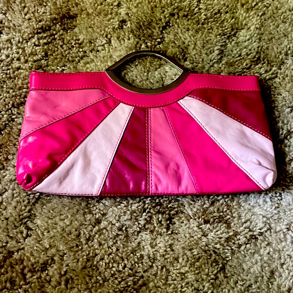 Gorgeous pink tri-color clutch Candie’s 👛
